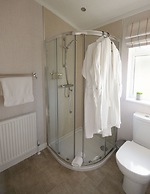 Hollicarrs - Bumblebee Lodge