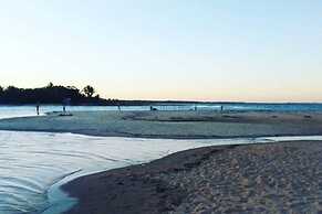 Casa Aconchegante 5 Min Praia com Churrasqueira