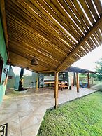 Casa Aconchegante 5 Min Praia com Churrasqueira