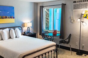 Sea Jay Motel & Marina