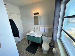 Sea Jay Motel & Marina