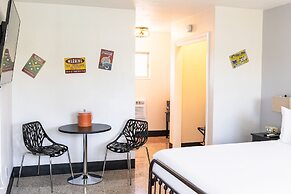 Sea Jay Motel & Marina