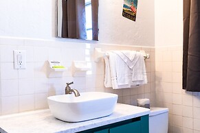 Sea Jay Motel & Marina