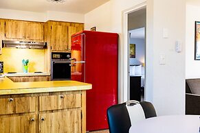 Sea Jay Motel & Marina