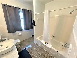 Sea Jay Motel & Marina