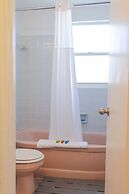 Sea Jay Motel & Marina