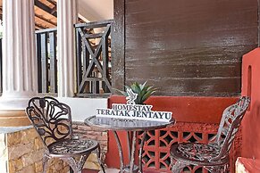 OYO Home 90332 Jentayu Homestay Pontian