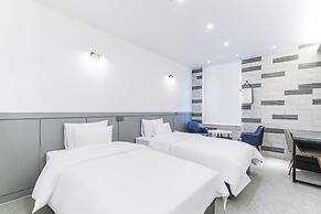 Pyeongtaek Godeok Richstay Hotel