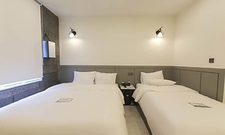 Pyeongtaek Godeok Richstay Hotel