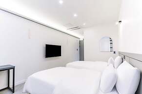 Pyeongtaek Godeok Richstay Hotel