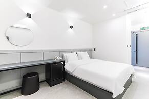 Pyeongtaek Godeok Richstay Hotel