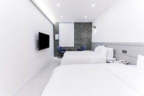 Pyeongtaek Godeok Richstay Hotel