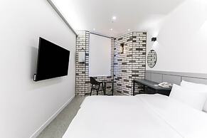 Pyeongtaek Godeok Richstay Hotel