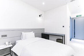 Pyeongtaek Godeok Richstay Hotel
