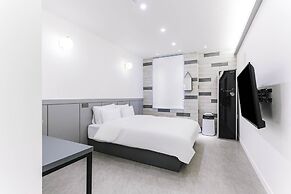 Pyeongtaek Godeok Richstay Hotel