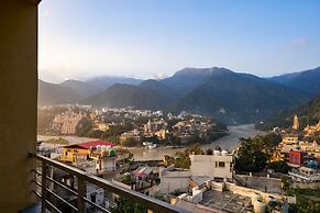 goSTOPS Rishikesh Lakshman Jhula - Hostel