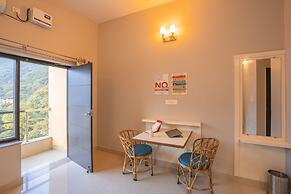 goSTOPS Rishikesh Lakshman Jhula - Hostel