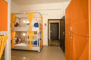 goSTOPS Rishikesh Lakshman Jhula - Hostel