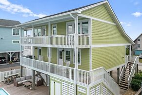 Bozeman Beach 4 Bedroom Home by Redawning