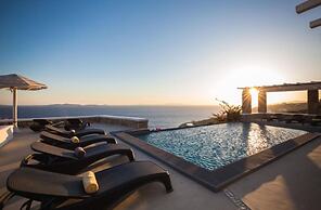 Stunning 2BR Cottage With Private Pool in Mykonos