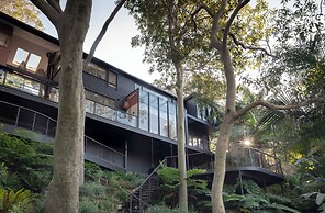 Crane Lodge