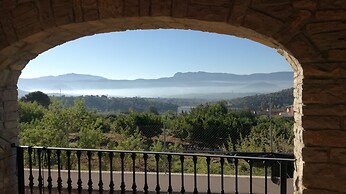 Spacious Villa With Large Private Pool and Incredible Views