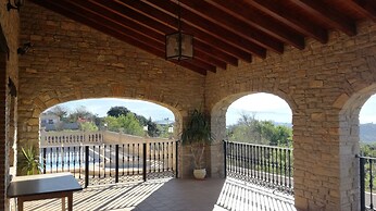 Spacious Villa With Large Private Pool and Incredible Views