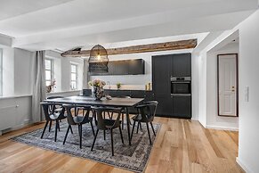 Sanders Regent - Smart 2-bdr Apt With Terrace