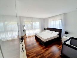 Luxury 6 Bedroom Villa With Privet Pool in Paphos