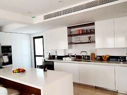 Luxury 6 Bedroom Villa With Privet Pool in Paphos