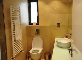 Luxury 6 Bedroom Villa With Privet Pool in Paphos