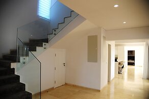 Luxury 6 Bedroom Villa With Privet Pool in Paphos