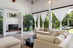 Villa Alice Dua by Villa Finder