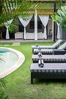 Villa Alice Dua by Villa Finder