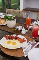 Villa Alice Dua by Villa Finder