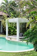Villa Alice Dua by Villa Finder