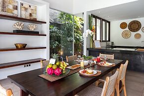 Villa Alice Dua by Villa Finder