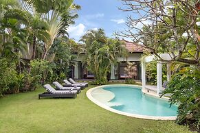 Villa Alice Dua by Villa Finder