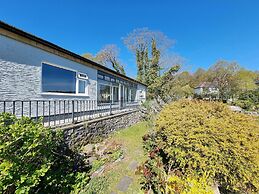 Cosy House in Eigionfa