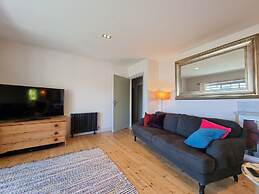 Cosy House in Eigionfa