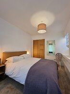 Cosy House in Eigionfa