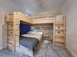 Cosy House in Eigionfa