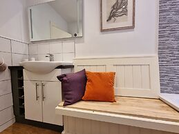 Cosy House in Eigionfa