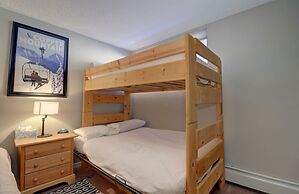 Pet Friendly, Beautifully Remodeled with Mountain Views - SB204 by Red