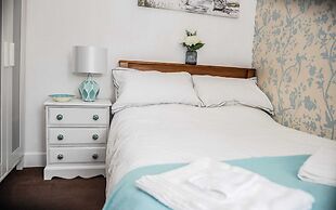 Rose Apartment 2-bed Town Centre Apartment in Ayr