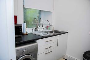 Rose Apartment 2-bed Town Centre Apartment in Ayr