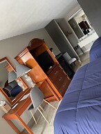 The Tompkinsville Inn