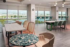 Home2 Suites by Hilton Miami Airport South Blue Lagoon
