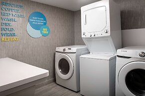 Home2 Suites by Hilton Miami Airport South Blue Lagoon