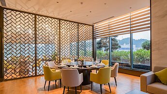 Holiday Inn One Thousand Island Lake by IHG